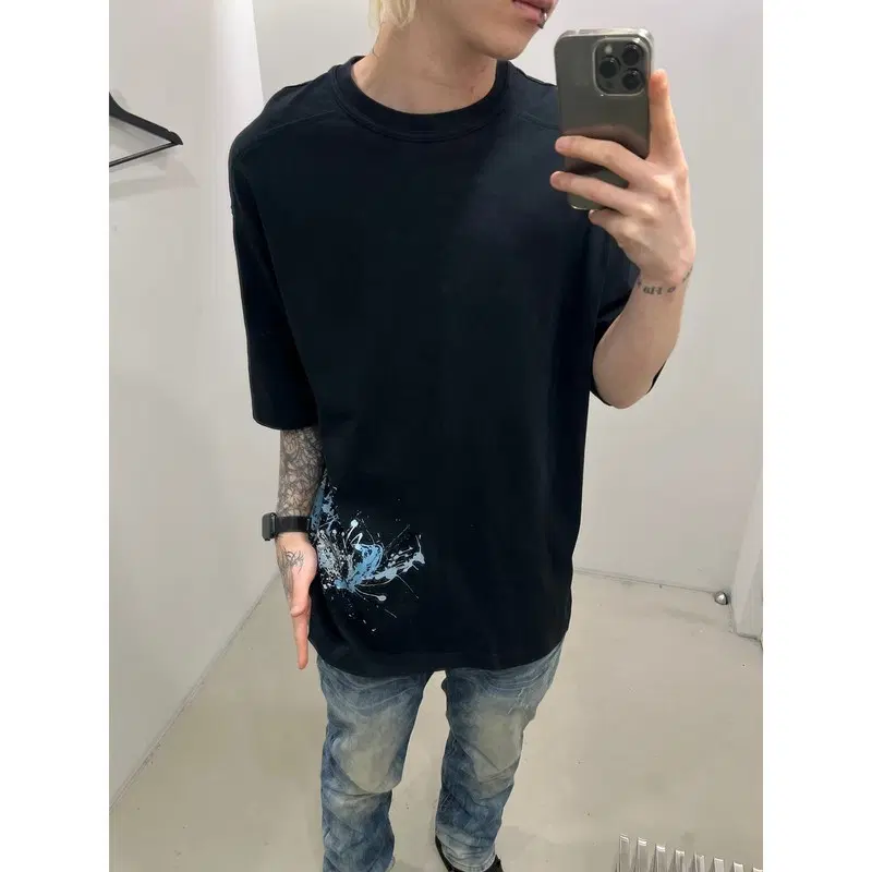 일꼬르소 페인팅 프린트 반팔티 r4517