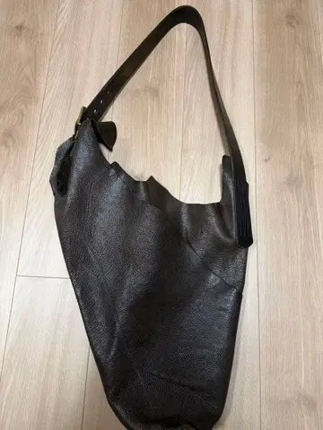 가죽 숄더백 다크 브라운