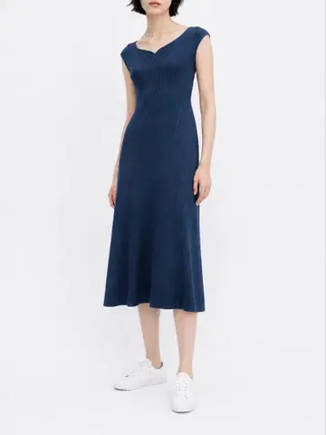 UNIQLO x Mame Kurogouchi 3D 니트 원피스 새상품급