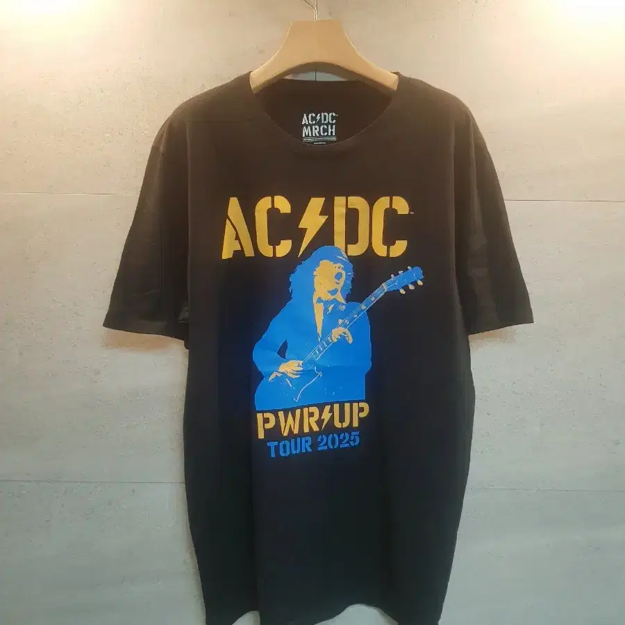 ACDC. PWR UP TOUR 2025. 반팔티.