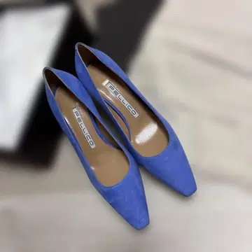 펠리코 펌프스 37