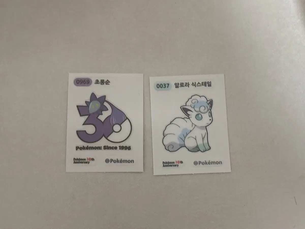 포켓몬 30주년 초봉순 알로라 식스테일 띠부씰