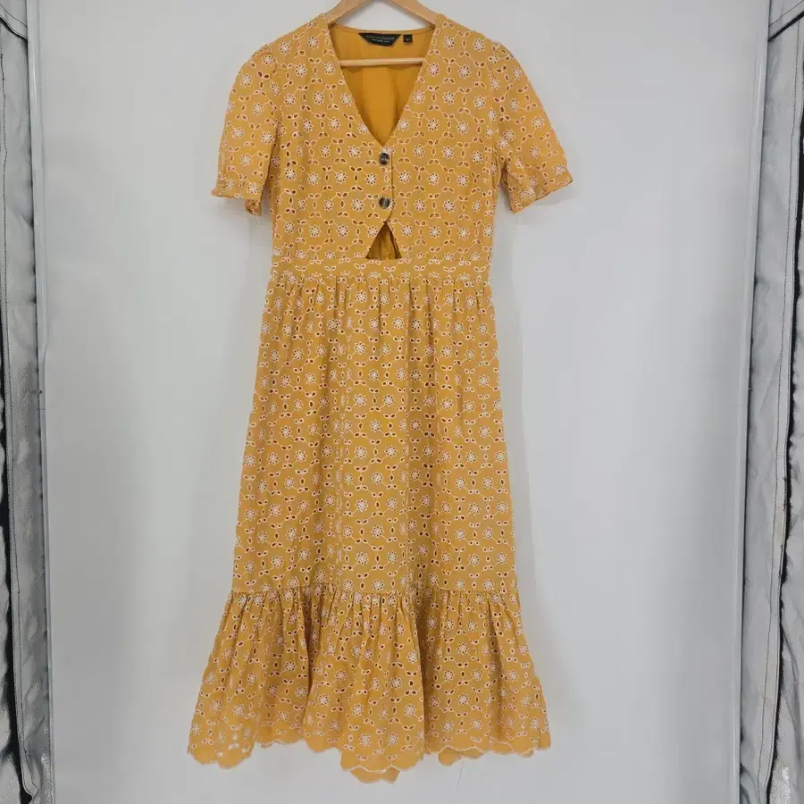 DOROTHY PERKINS 머스타드 플라워 아일렛 자수 롱 원피스 [G31229]