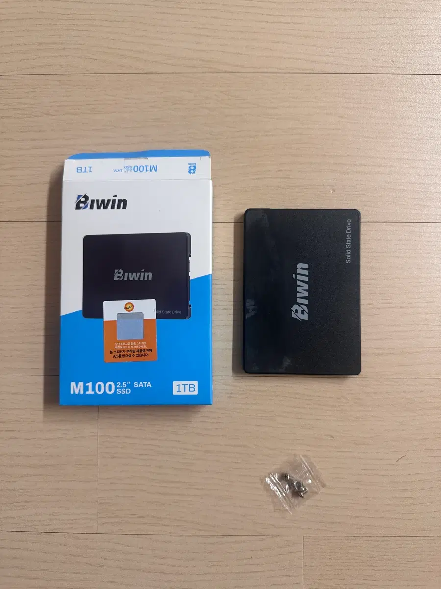 Biwin M100 1TB SATA SSD 13만에 팝니다