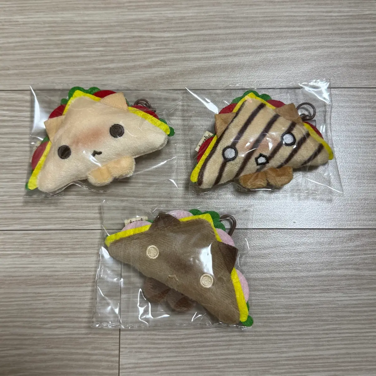 케짐빌리지 고스트멜란지 샌드위치 인형 키링