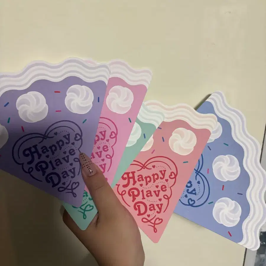 플레이브 생일 축하 카드 편지지