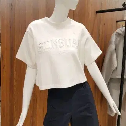 지컷 레이스 레터링 크롭 티셔츠 F