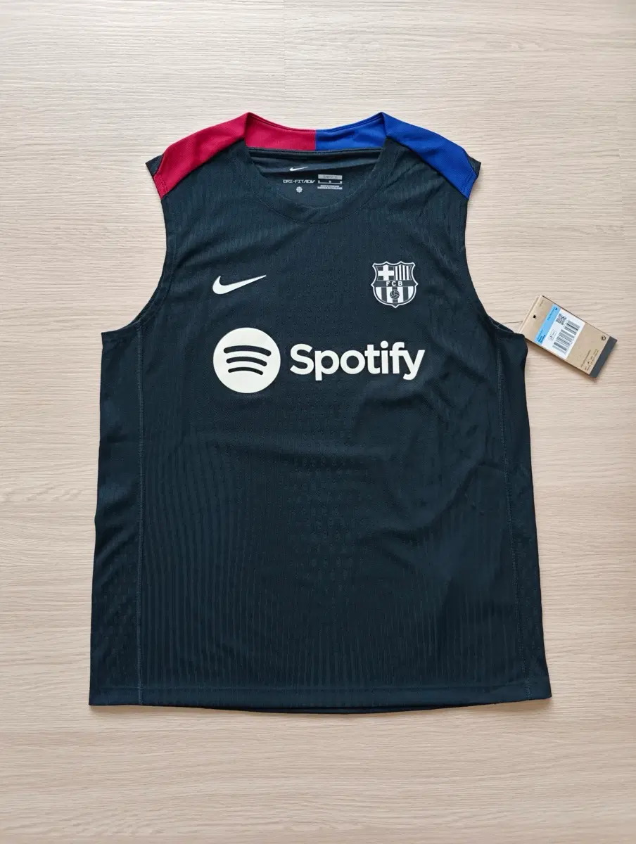 나이키 2425바르셀로나 선수 지급용 어센틱 DRI-FIT ADV트레이닝 슬리브리스 민소매