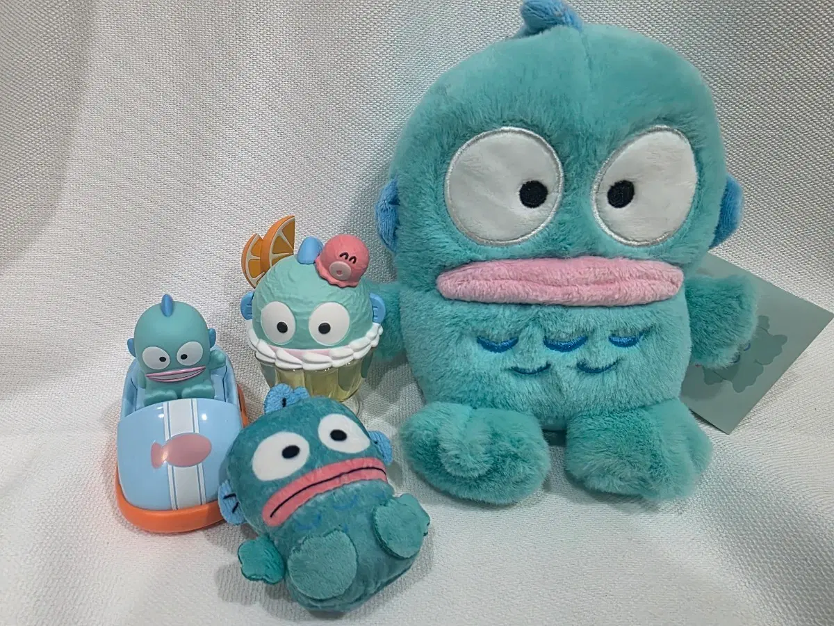 산리오 한교동 굿즈(인형, 피규어, 가챠 배지, 블라인드) 일괄