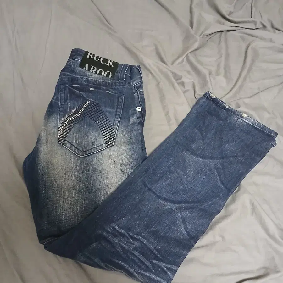 젋은 브랜드 버커루 프리미엄 데님 바지 (스트레이트 핏)