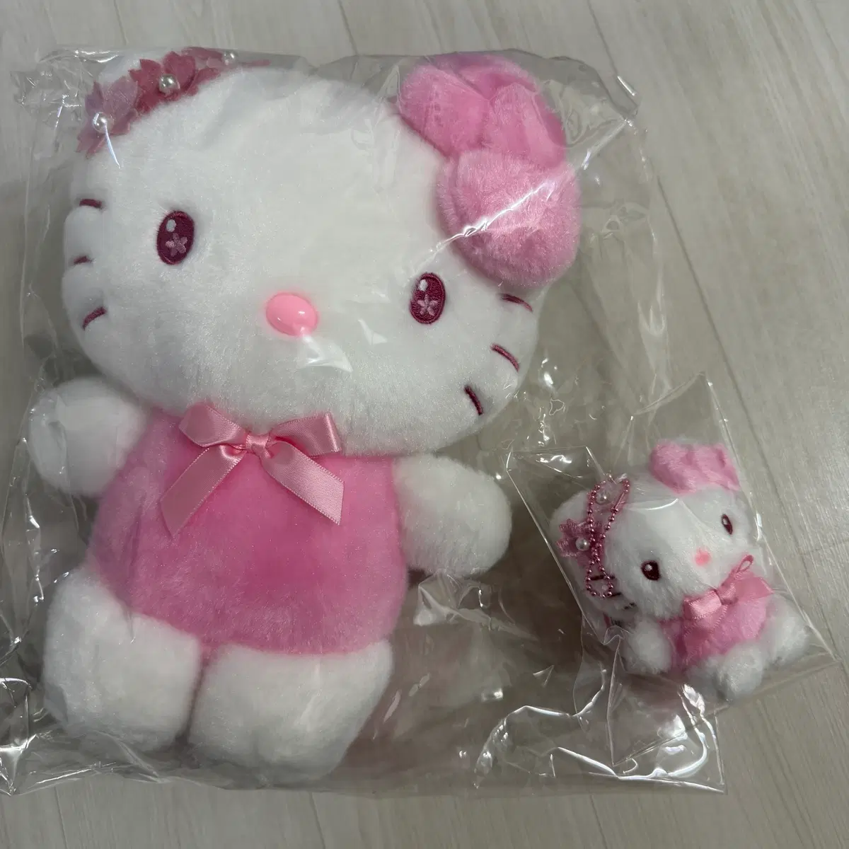 (2개 세트) 산리오 벚꽃 핑크톤 헬로키티 키티 약 25cm 8cm 인형 키링
