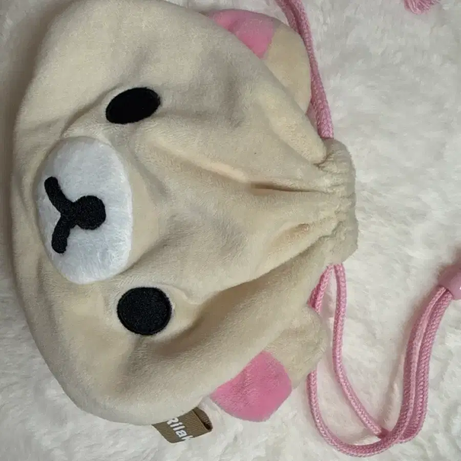 코리락쿠마 도트 파우치 판매합니당 !