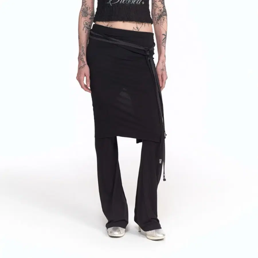(제니착용)2000ARCHIVES - AVA LAYERED SKIRT-PANTS (BLACK)
