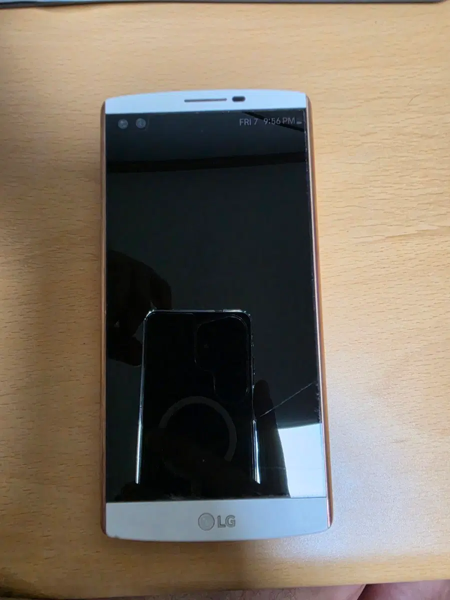 LG v10