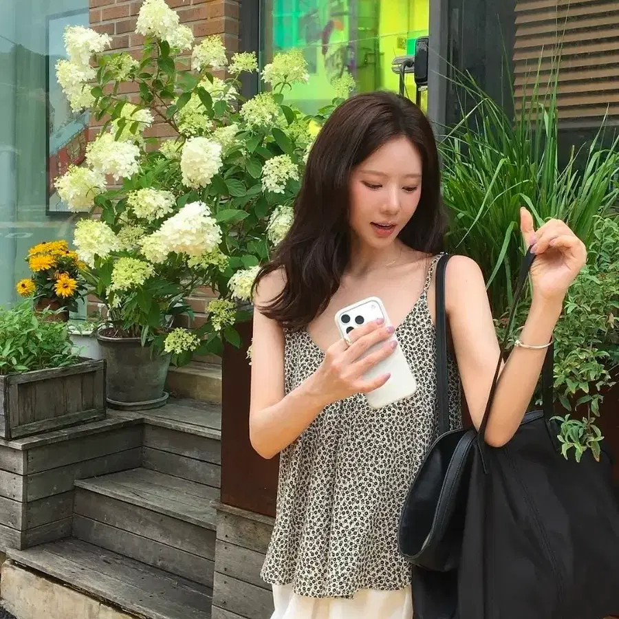 호피 레오파드 나시 상의 고민영