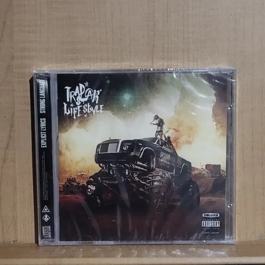랍온어비트(lobonabeat!) 정규 1집 디럭스 앨범 Trapstar Lifestyle 미개봉 CD