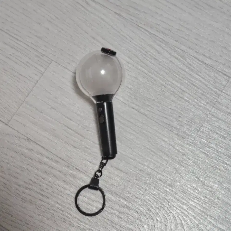방탄 아미밤 키링 팝니다.