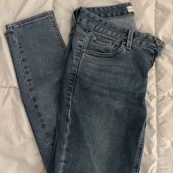 guess 슬림 스키니 청바지