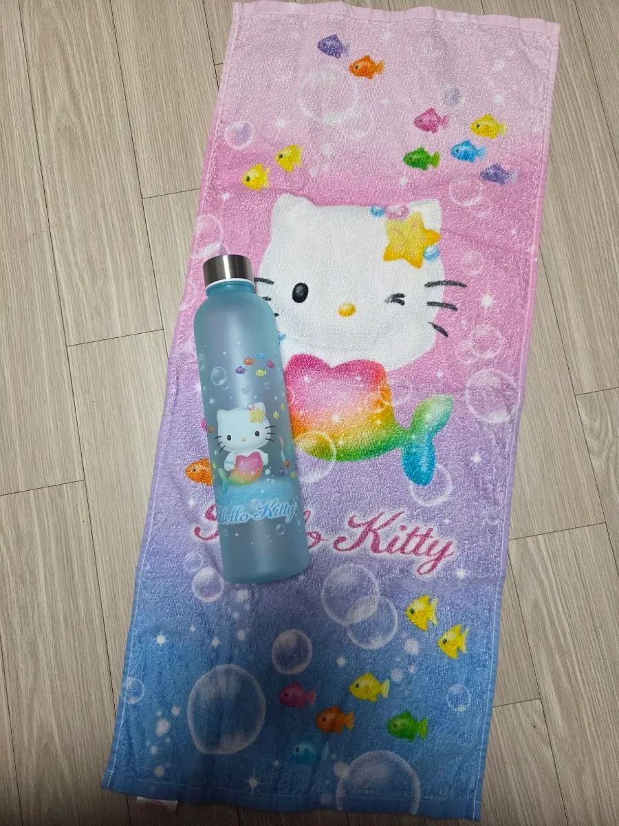 헬로키티 쿠지 타월 + 물병