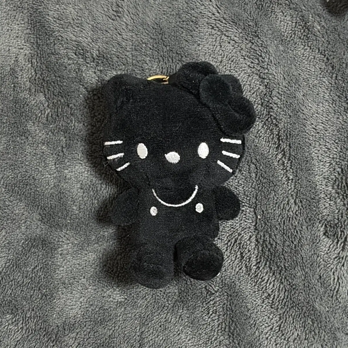 산리오 검정 키티 인형 키링