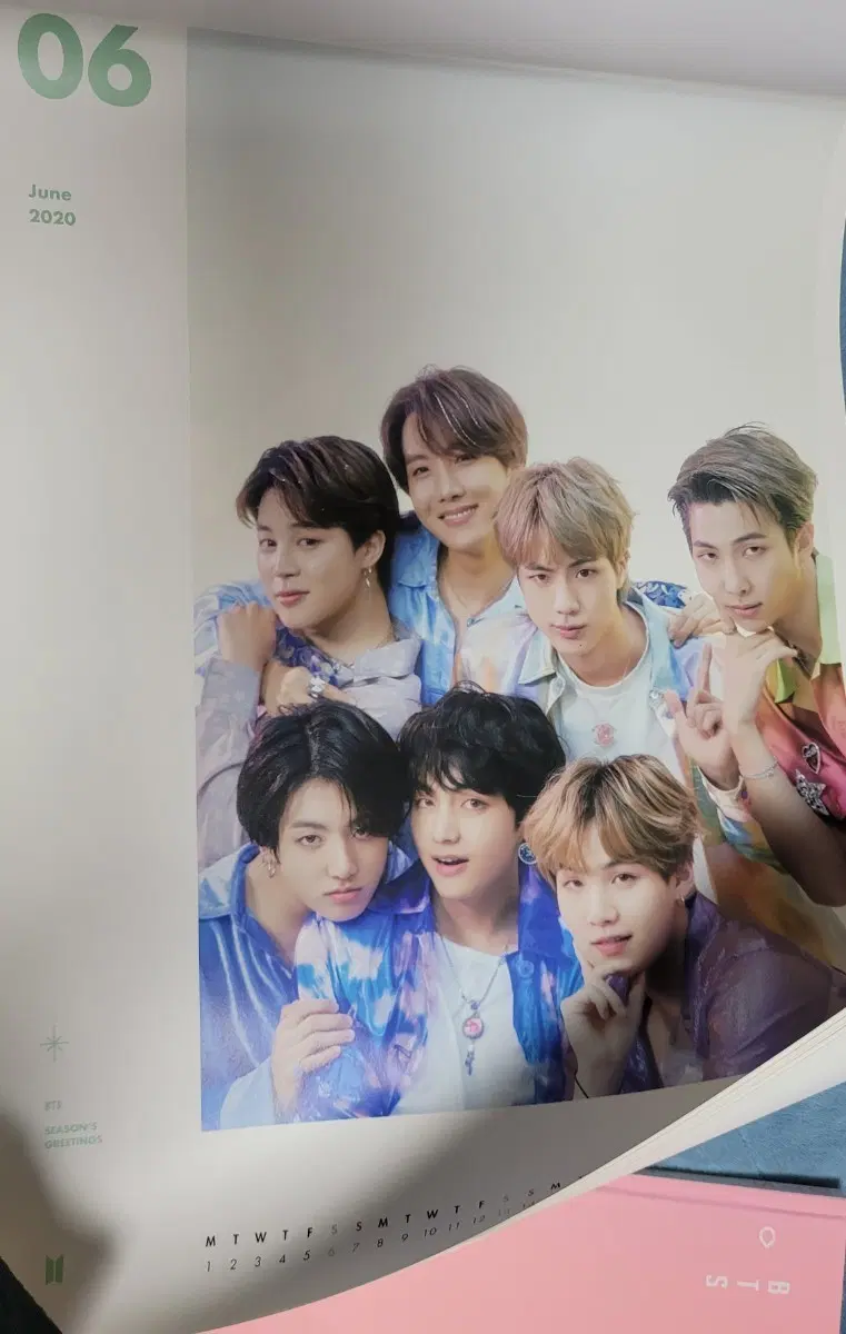 BTS 방탄소년단 2020 시즌그리팅 벽걸이 캘린더 공식 굿즈