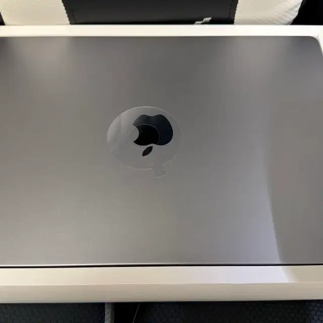 맥북 프로 M2 16인치 32GB 1TB 스페이스 그레이