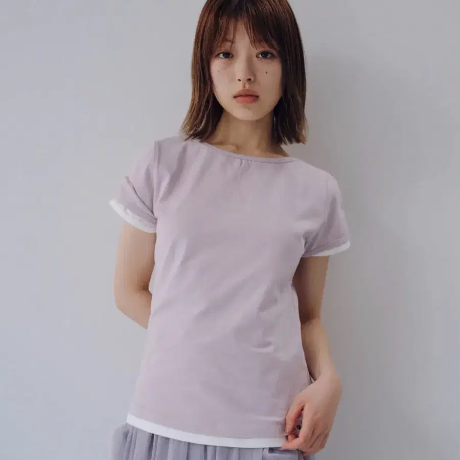오헤시오 Back button Shirring T-shirt (Lavender)
