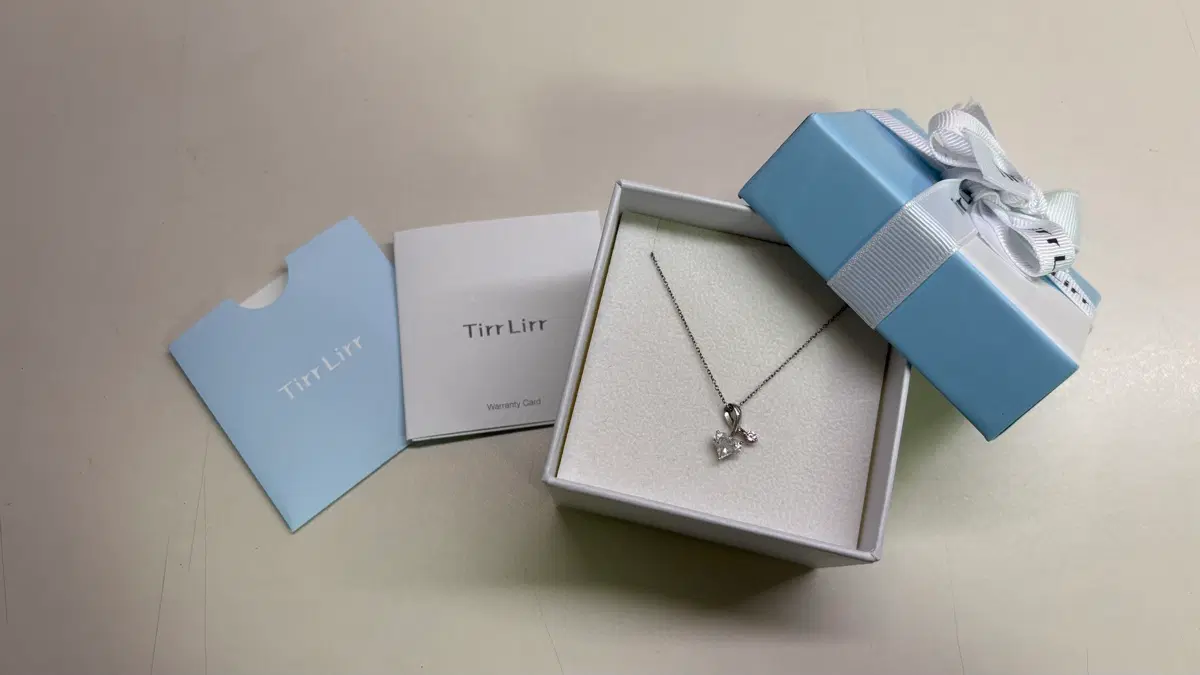 TirrLirr 목걸이 팔아요
