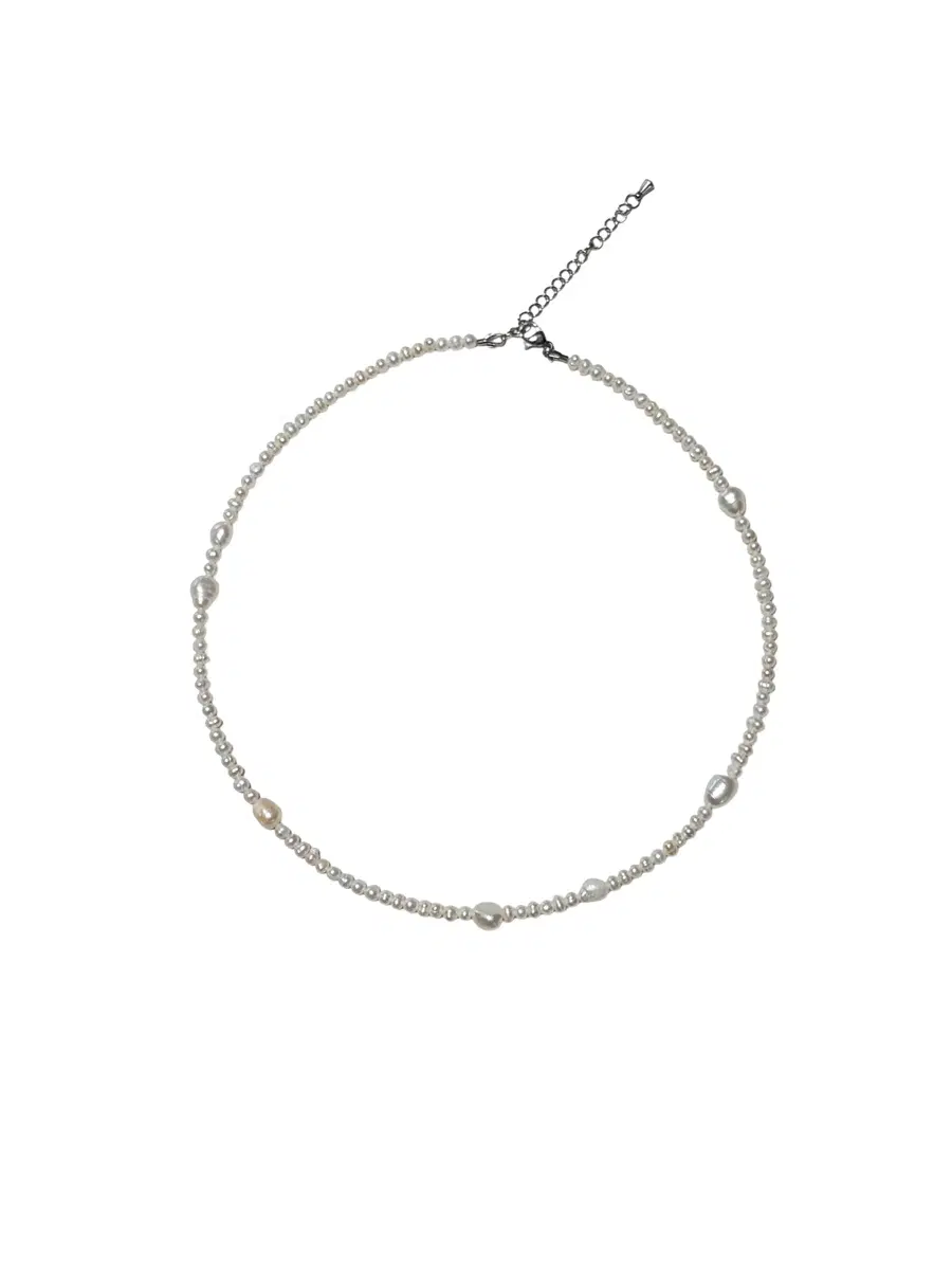Misty pearl necklace
