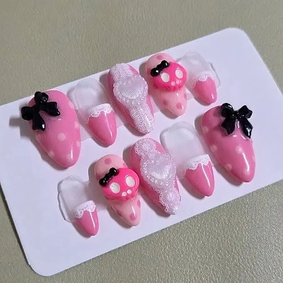 고스트 레이스 수제네일팁
