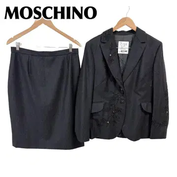 [새상품급] 장식 벌레 버튼 MOSCHINO 자수 스커트 수트 셋업 I48