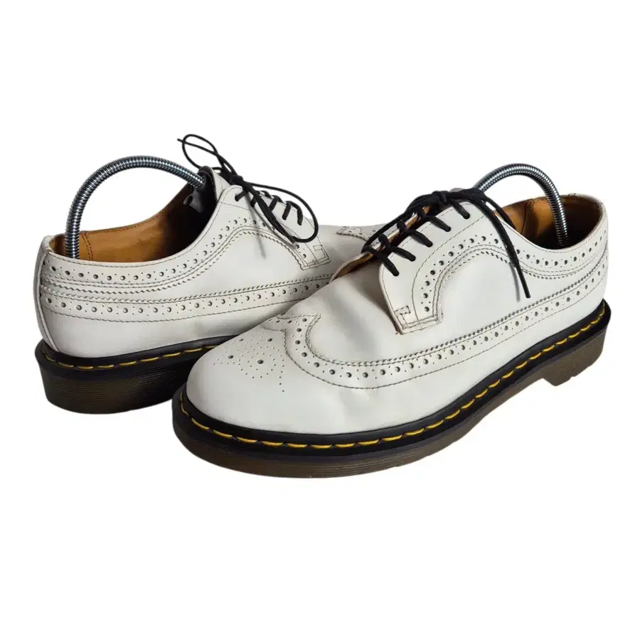 280-285) Dr.martens 닥터마틴 화이트 윙팁 브로그 5홀 더비 슈즈