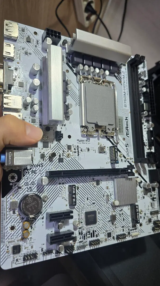 ASRock B760M-HDV/M.2 메인보드
