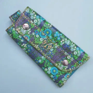 ANNA SUI (안나수이) 선명한 그린 플라워 3단 키케이스