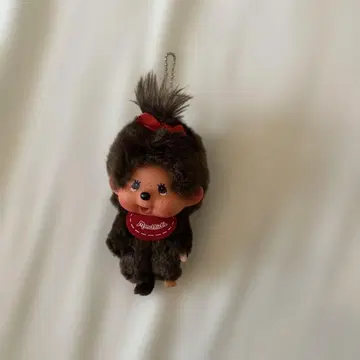Monchhichi 봉제 인형 키링 빨간색 턱받이 포함