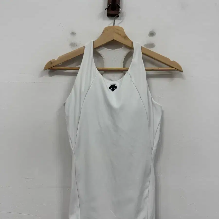 (85)데상트 브라탑 나시티