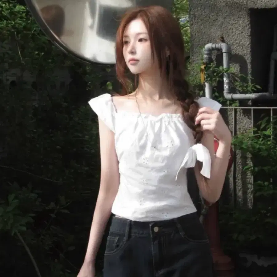 펀칭 오프 블라우스 화이트