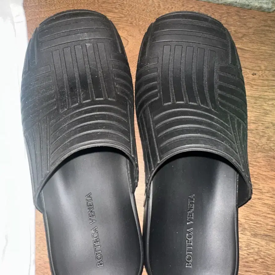 보테가베네타 슬리퍼 블랙
