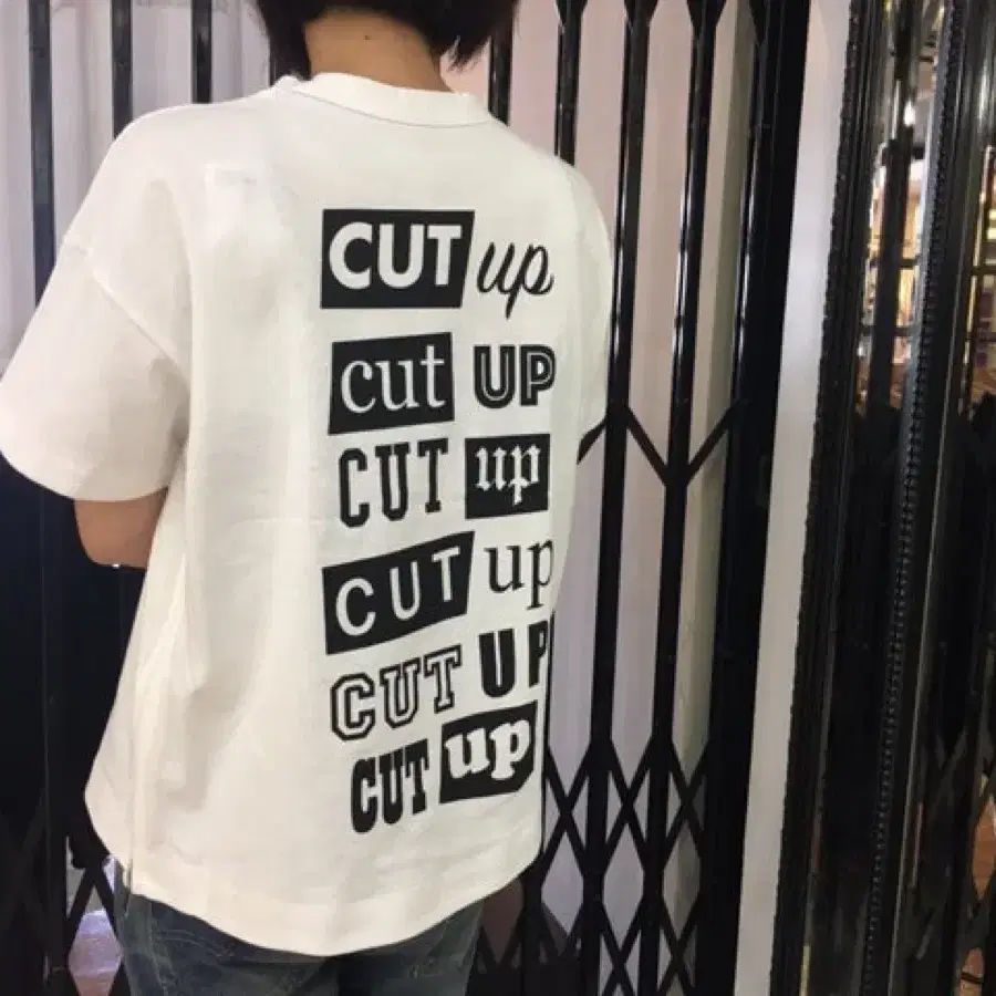 사카이 CUT up 화이트 티셔츠 04