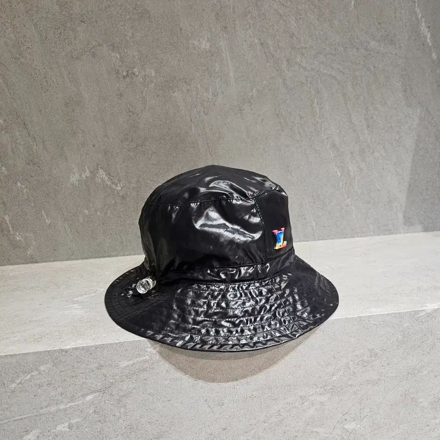 루이비통 리버시블 2054 LV 패커블 버킷 햇 / 모자