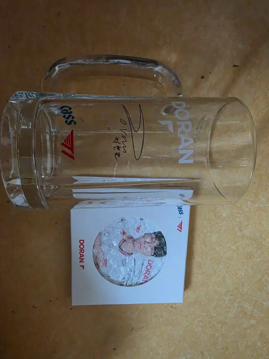 도란 카스 컵 + 코스터 세트 (25년) 팝니다