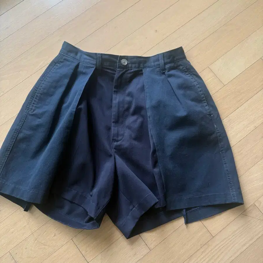 77 circa 반바지