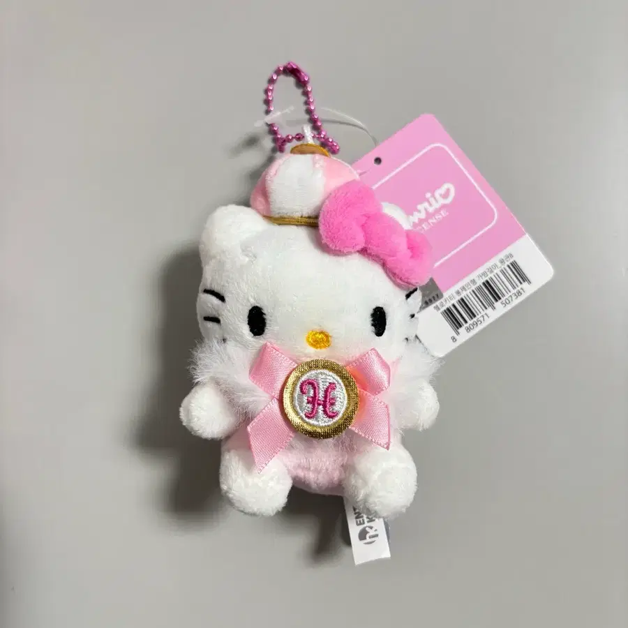산리오 헬로키티 왕관 8cm 인형 가방걸이 키링