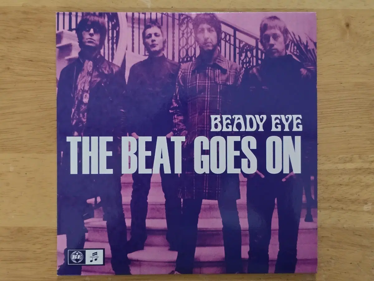 LP 레코드 BEADY EYE 비디 아이 - The Beat Goes On 영국반