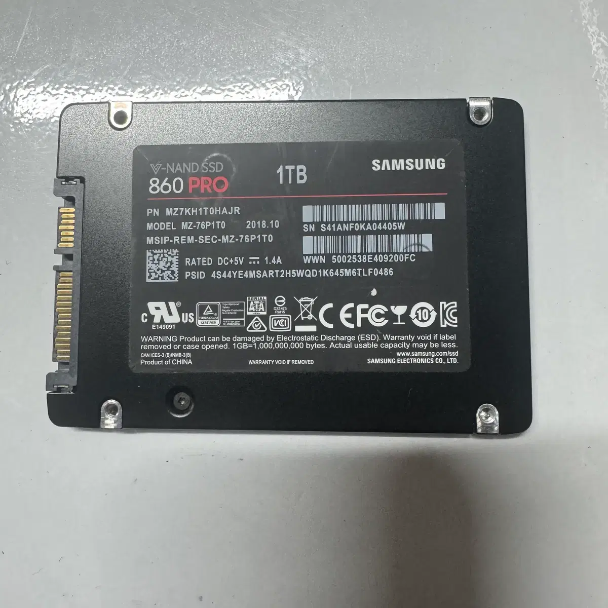삼성 860 PRO 1TB SSD 판매합니다.