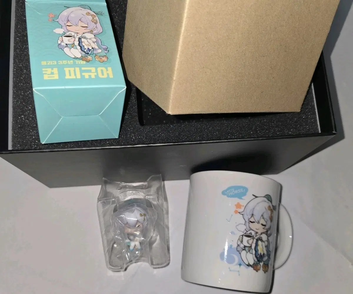 붕괴3rd 테레사 3주년 굿즈 머그컵 및 미니 피규어 세트