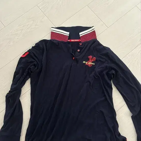 M.U SPORTS 네이비 긴팔 카라티 95