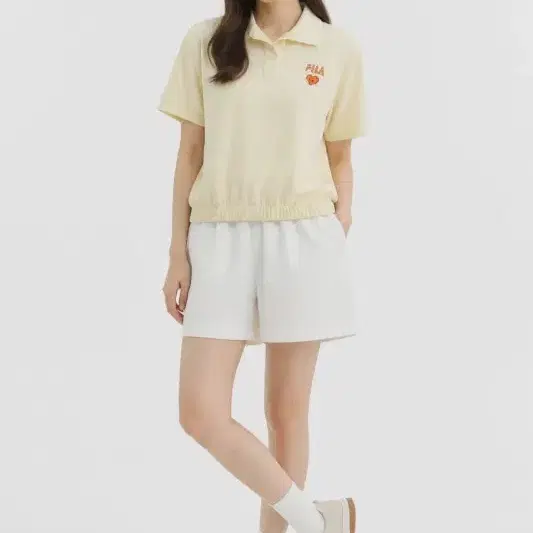 휠라 크림 여자 90 카라티 O2136