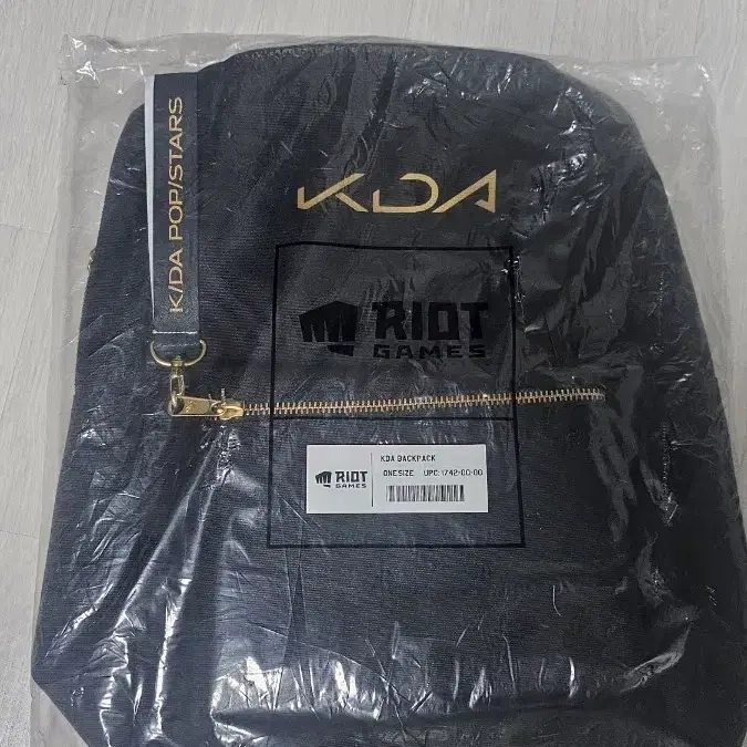 KDA 공식 백팩 미개봉