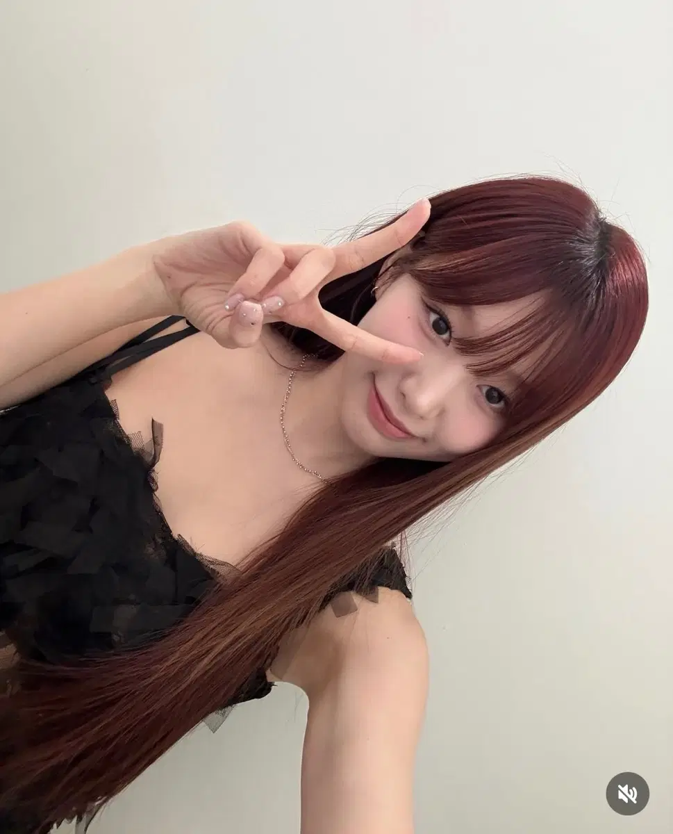 로아주 미니볼 체인 목걸이 하트시그널 유이수 착용